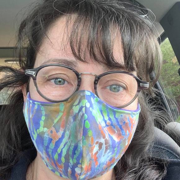 Meet your Posher, Laura - Picture 1 of 1